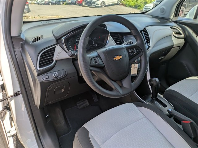 Used 2022 Chevrolet Trax LS w/ Tint and Cruise Package image 8