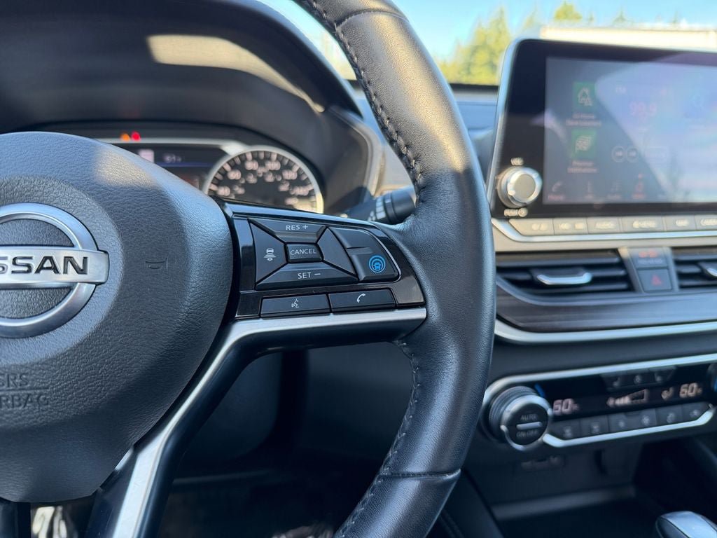 Used 2020 Nissan Altima 2.0 Platinum FWD image 16