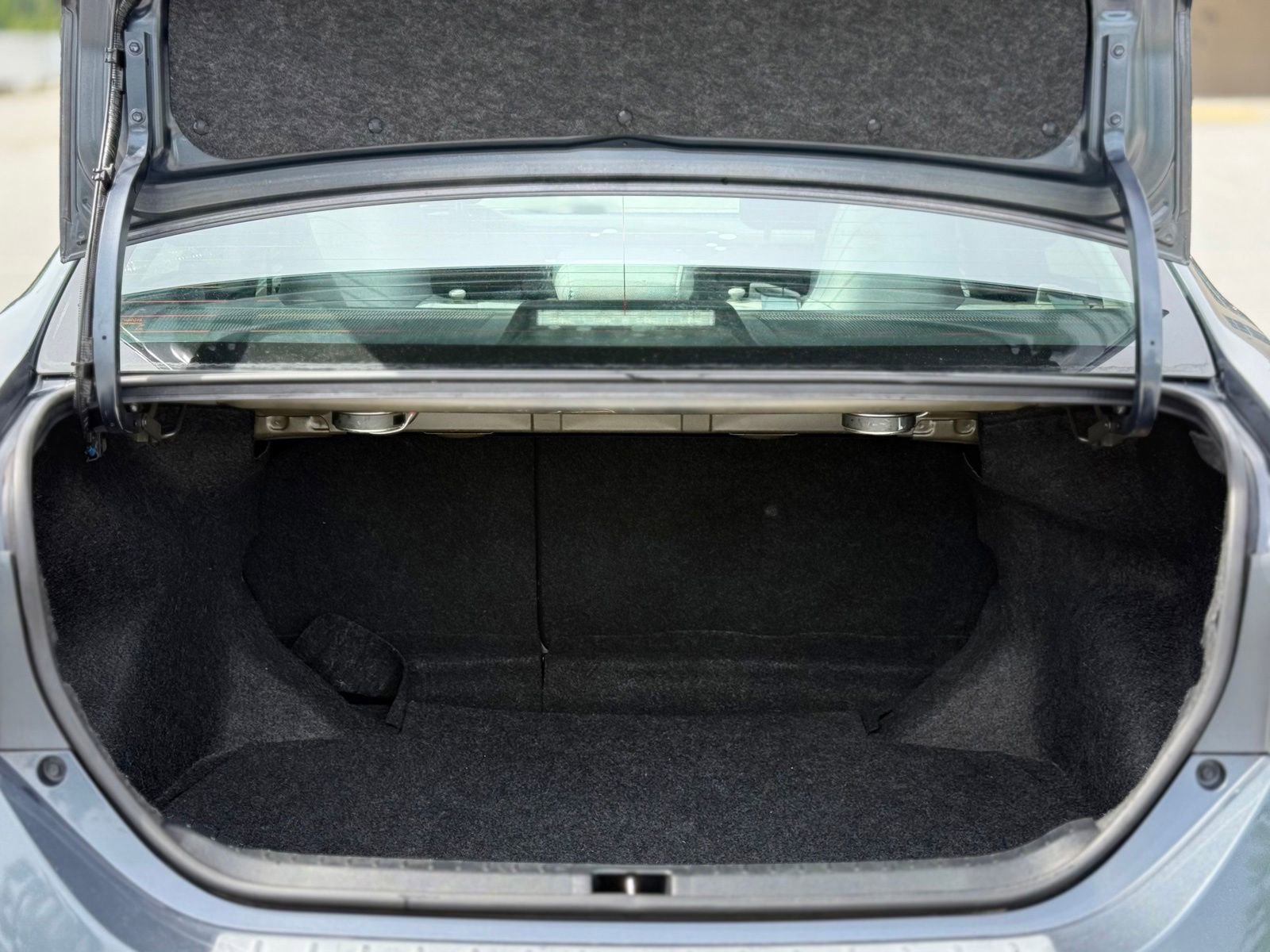 Used 2015 Toyota Corolla LE FWD image 48