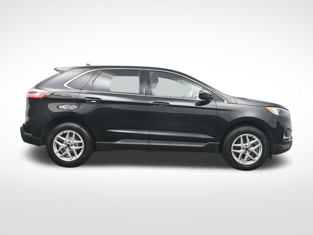 Used 2023 Ford Edge SEL image 4