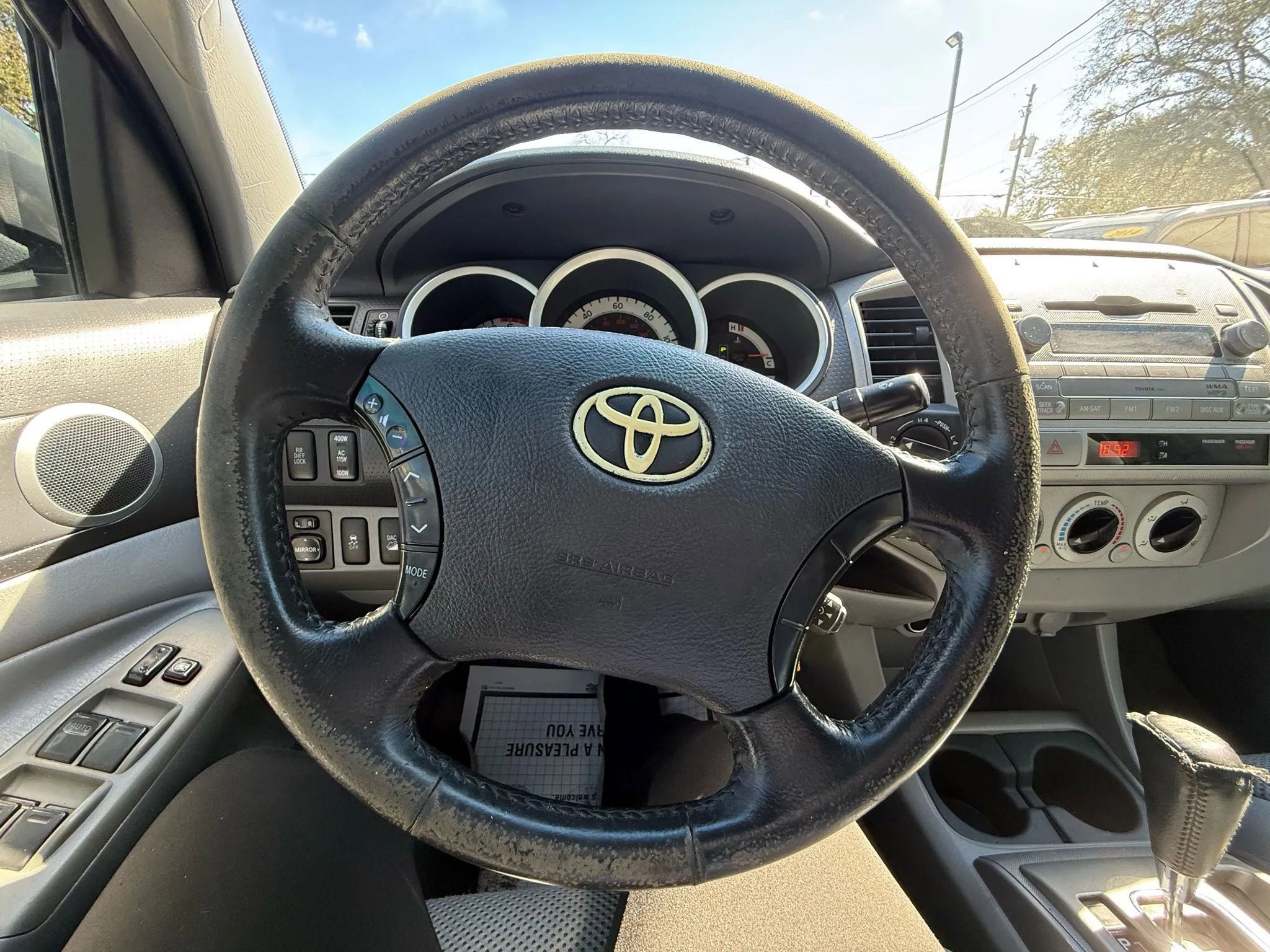 Used 2011 Toyota Tacoma 4x4 Double Cab w/ TRD Off-Road Pkg image 11