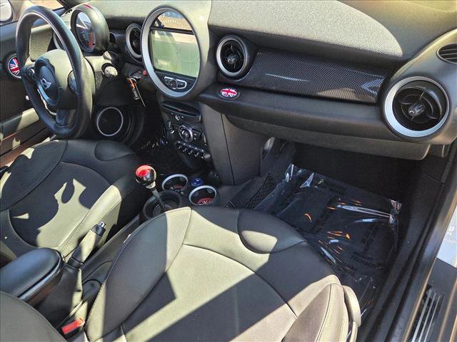 Used 2014 MINI Cooper S image 18