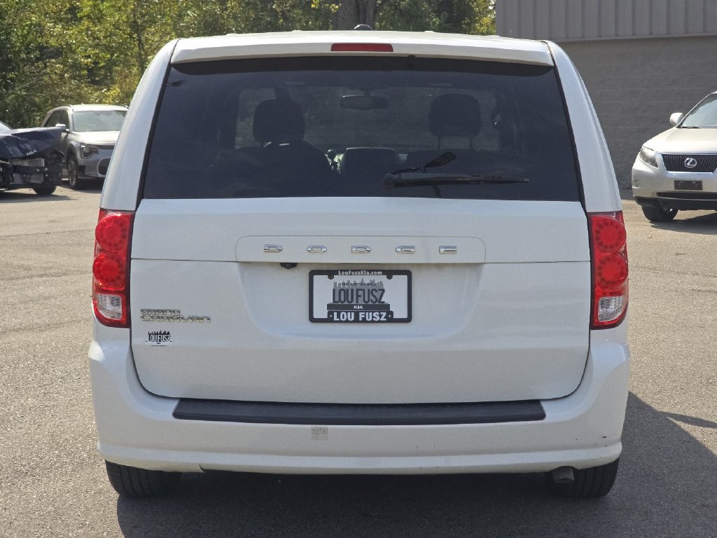 Used 2017 Dodge Grand Caravan SE FWD image 13