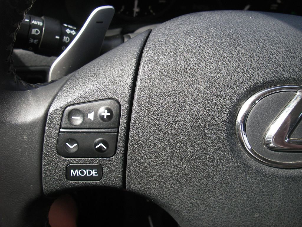 Used 2010 Lexus IS 250C image 25