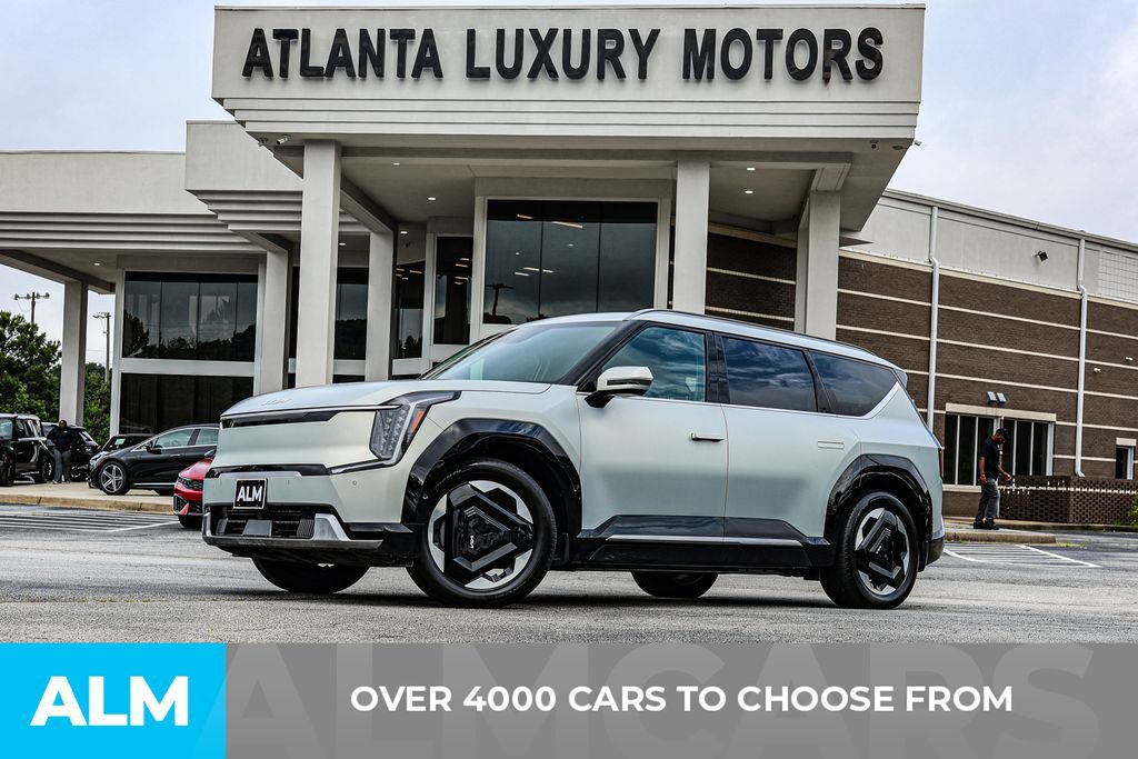 Used 2024 Kia EV9 Land AWD/4WD image 3