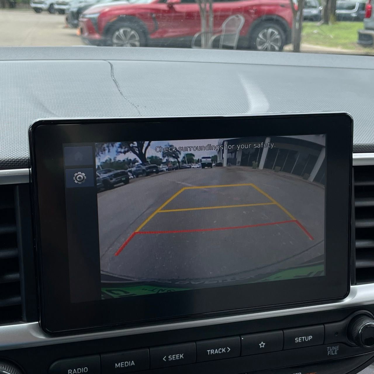 Used 2025 Hyundai Venue SEL FWD image 18