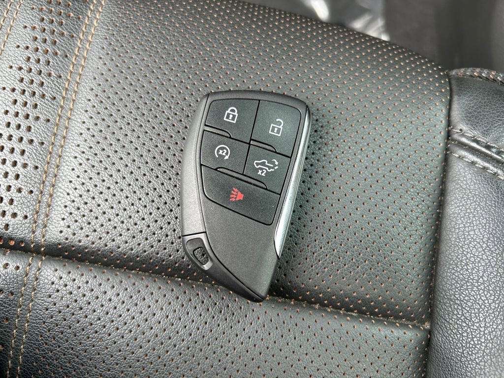 Used 2024 Chevrolet Silverado 2500 High Country w/ High Country Premium Package image 33