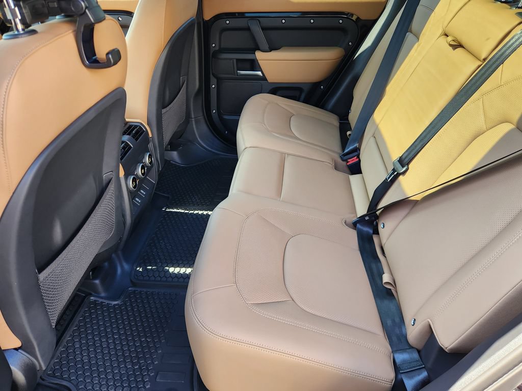 New 2026 Land Rover Defender 110 X-Dynamic SE AWD/4WD image 11