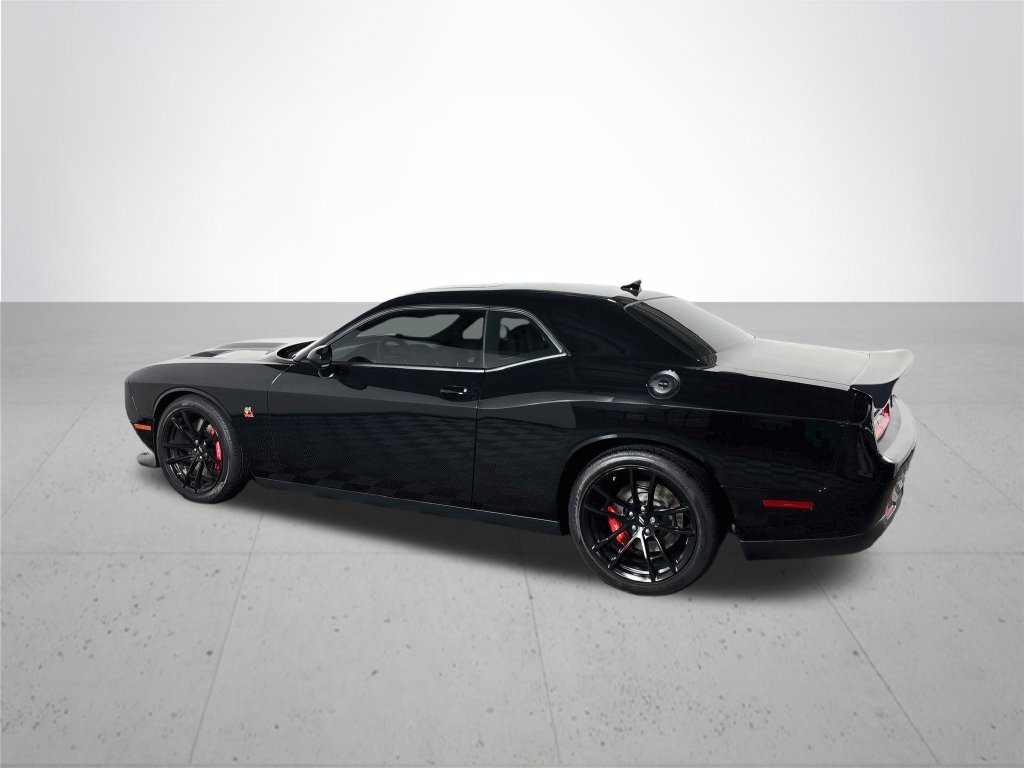 Used 2022 Dodge Challenger R/T Scat Pack w/ Dynamics Package RWD image 8