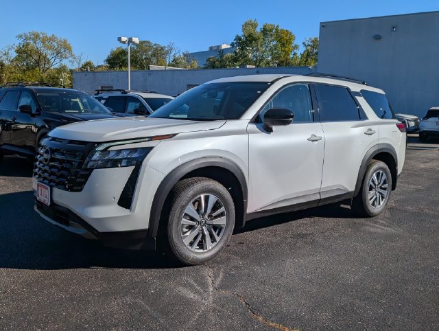 New 2026 Nissan Pathfinder SL FWD image 5