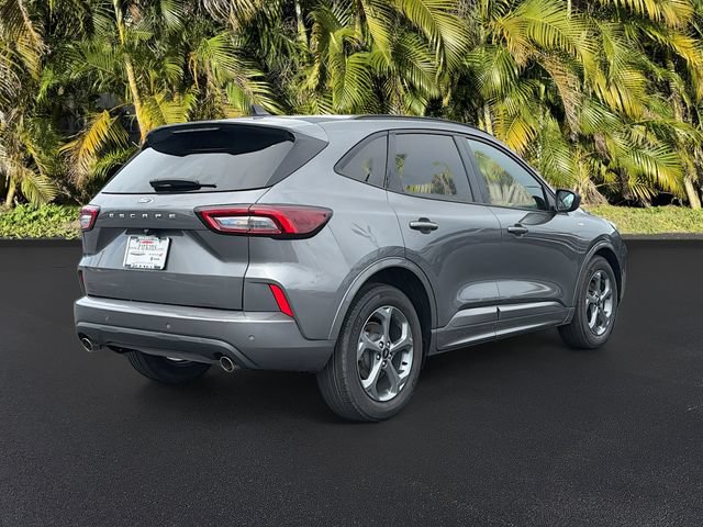 Used 2023 Ford Escape ST-Line w/ Tech Pack #1 FWD image 4