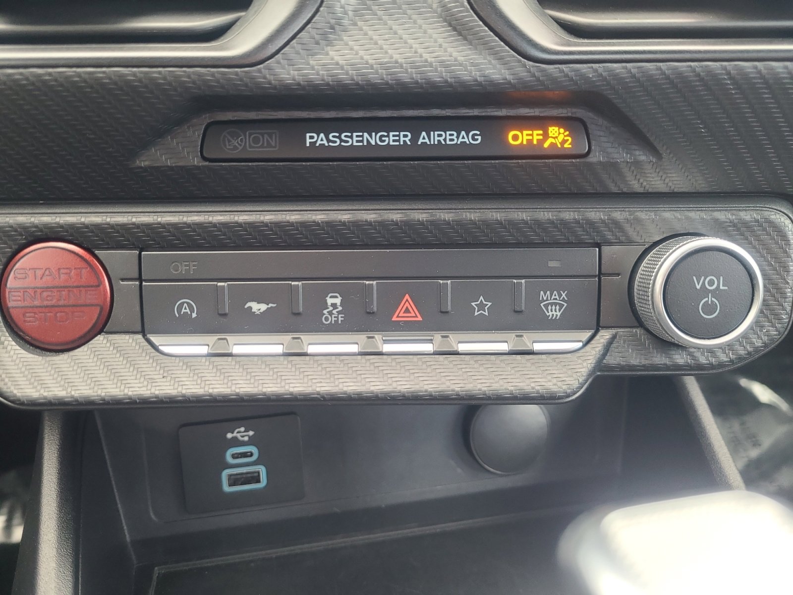 Certified 2024 Ford Mustang Coupe image 29