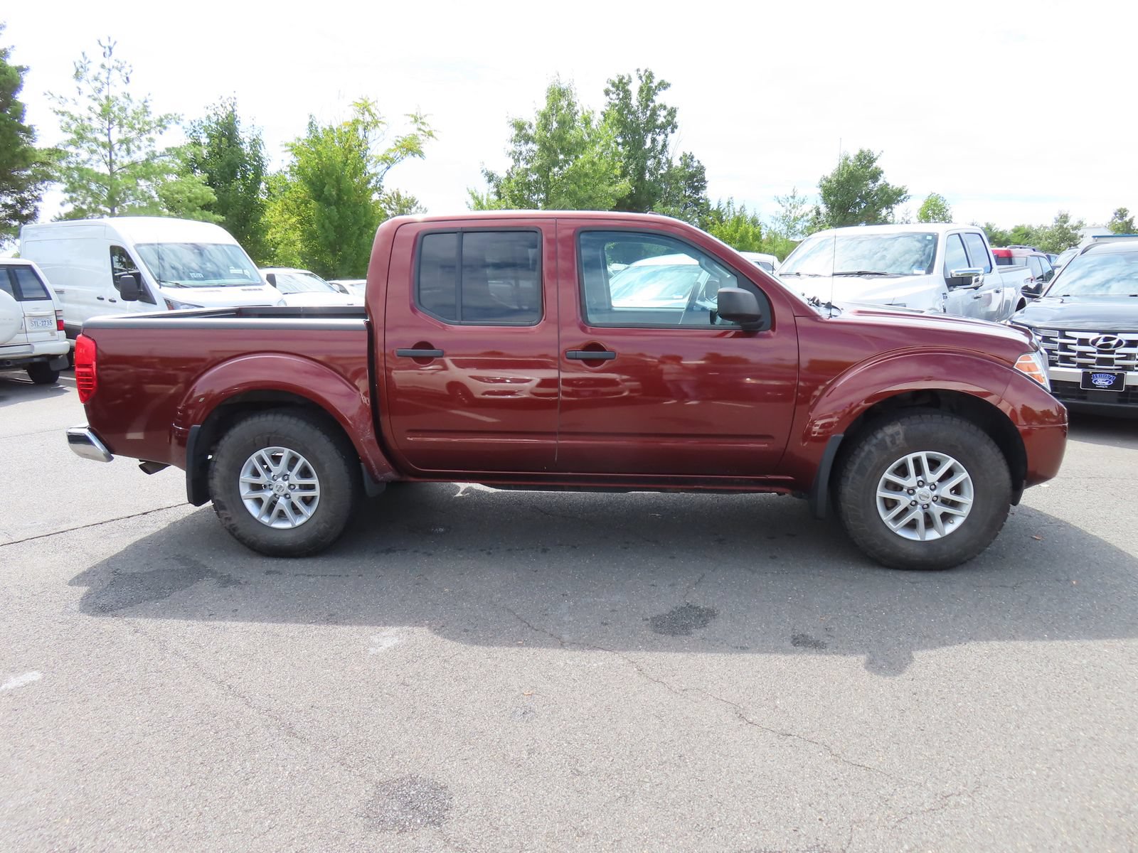 Used 2016 Nissan Frontier SV AWD/4WD image 4