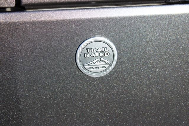 Used 2018 Jeep Wrangler Unlimited Sport w/ Connectivity Group image 17