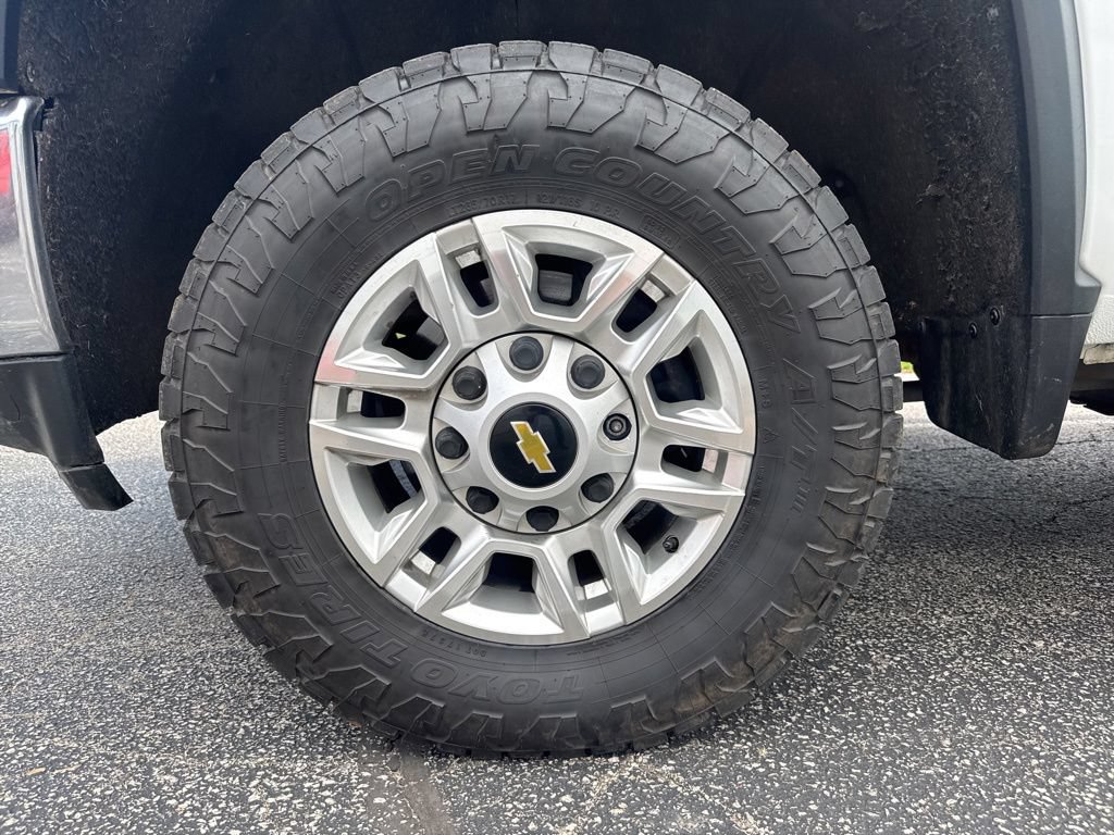 Used 2020 Chevrolet Silverado 2500 LT AWD/4WD image 12