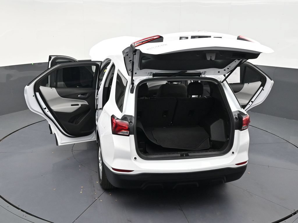 Used 2024 Chevrolet Equinox LS FWD image 32