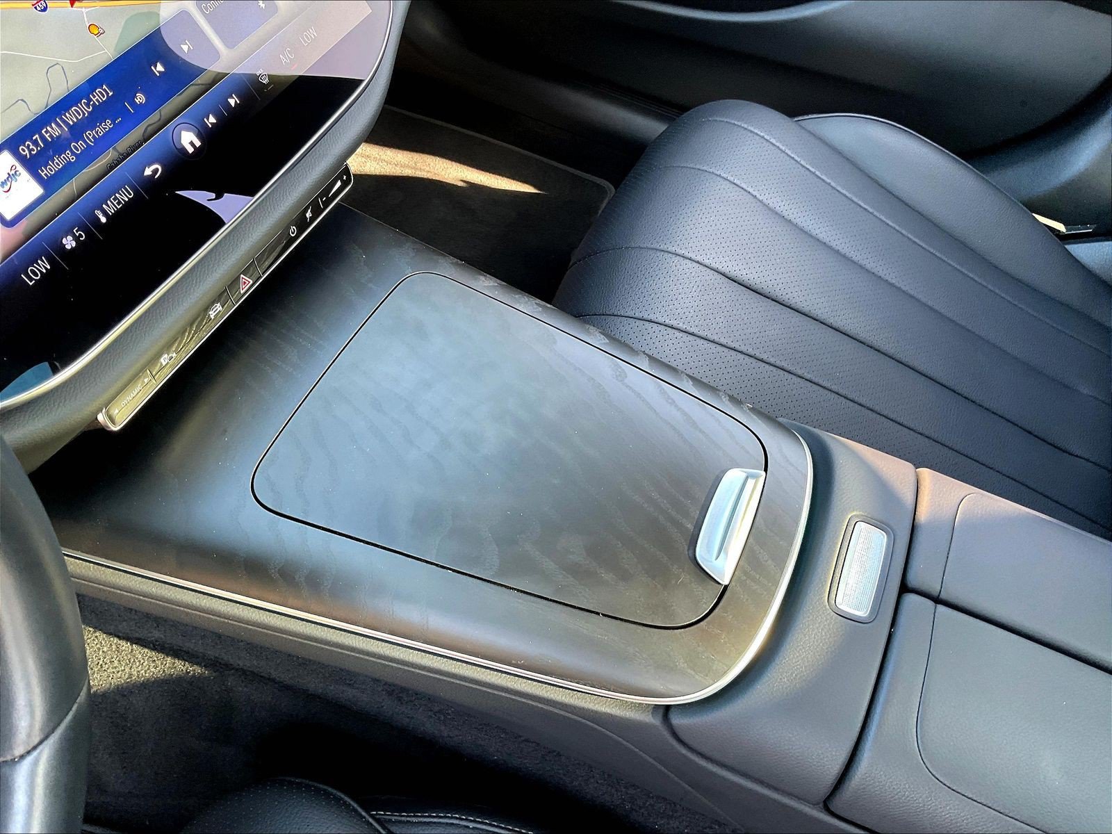 Certified 2024 Mercedes-Benz E 350 4MATIC Sedan image 19