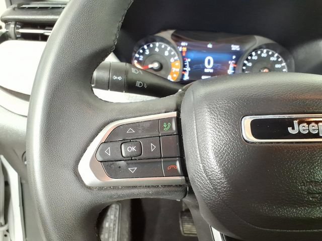 Used 2024 Jeep Compass Latitude AWD/4WD image 17