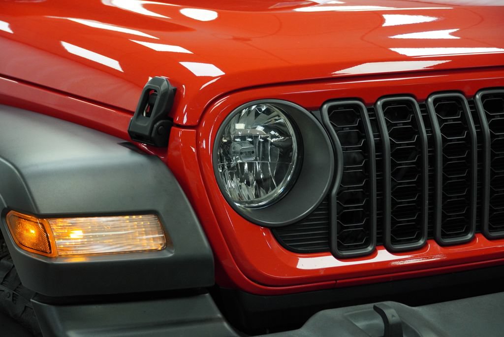 Used 2024 Jeep Wrangler Unlimited Sport AWD/4WD image 5