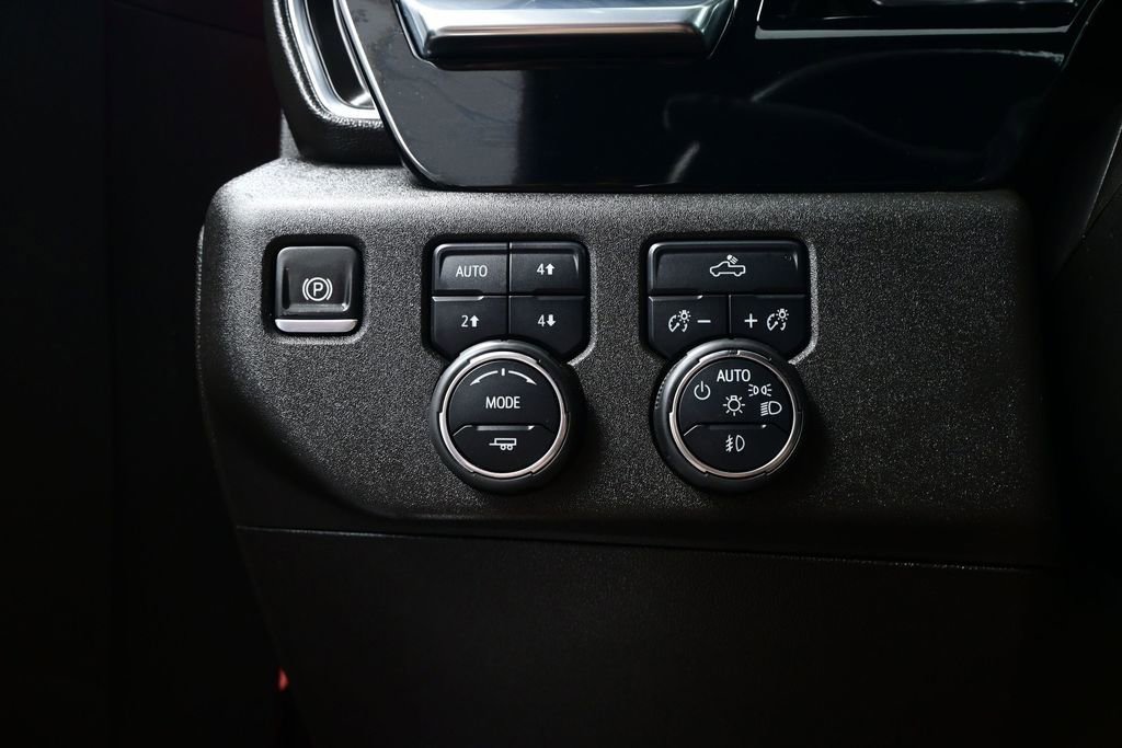 Used 2024 Chevrolet Silverado 1500 RST AWD/4WD image 19