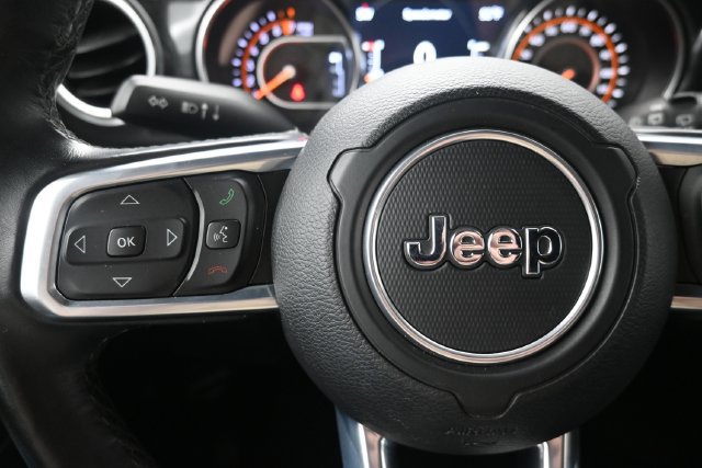 Used 2020 Jeep Wrangler Unlimited Sahara AWD/4WD image 18