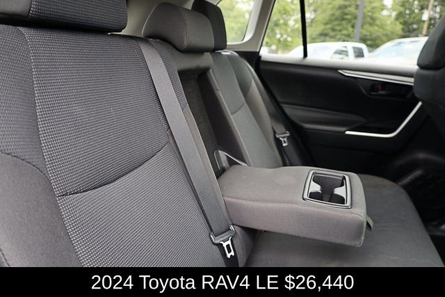 Used 2024 Toyota RAV4 LE image 20