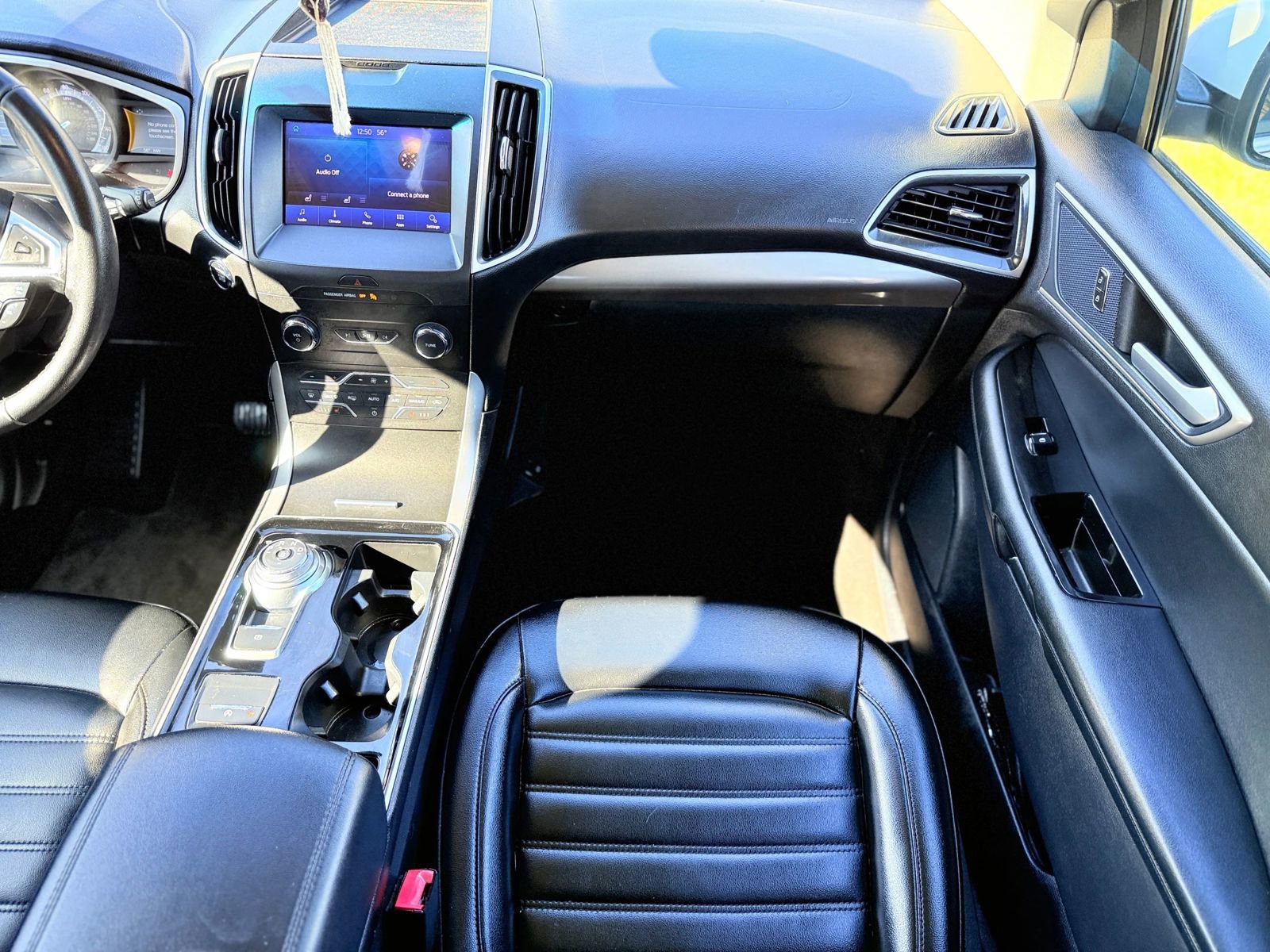 Used 2020 Ford Edge SEL image 16