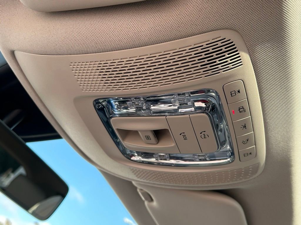Used 2023 Mercedes-Benz GLB 250 4MATIC image 29
