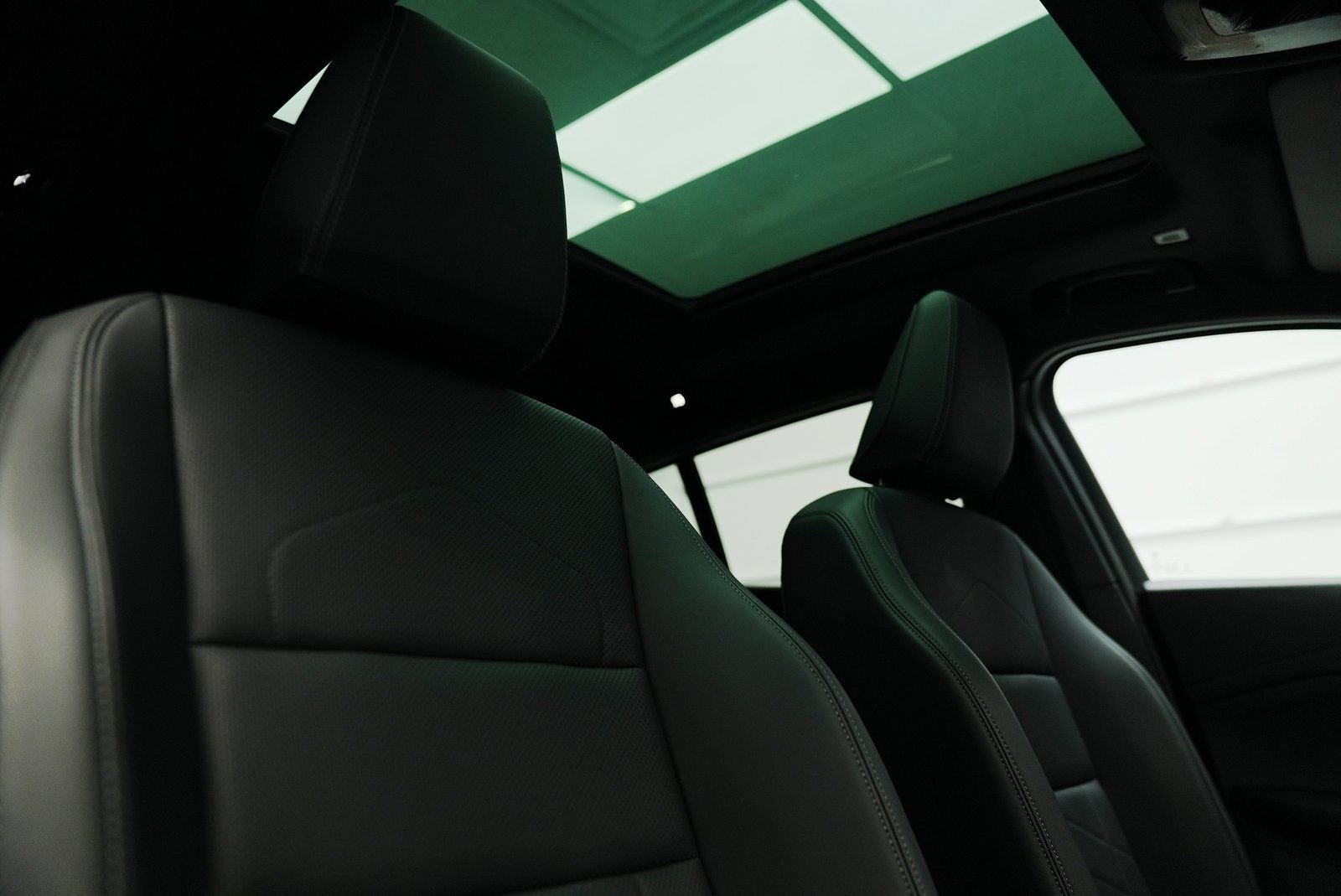 Used 2025 BMW X2 xDrive28i w/ Convenience Package image 26