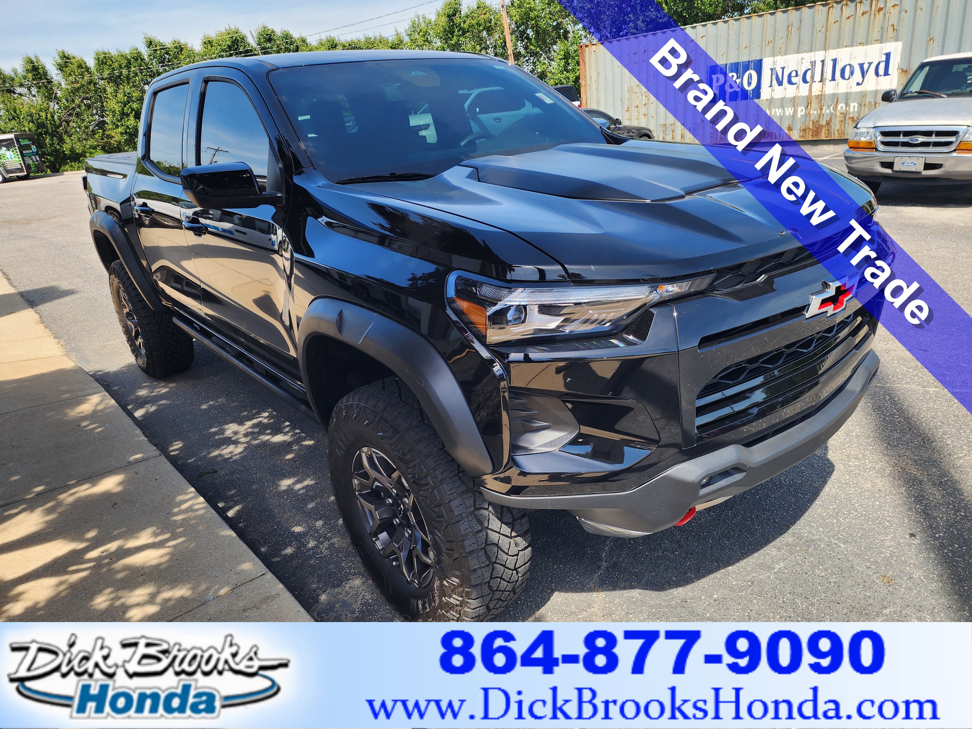 Used 2024 Chevrolet Colorado ZR2 w/ ZR2 Convenience Package III AWD/4WD image 1