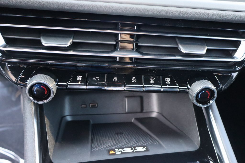 New 2026 Chevrolet Traverse LT w/ LPO, Floor Liner Package image 12