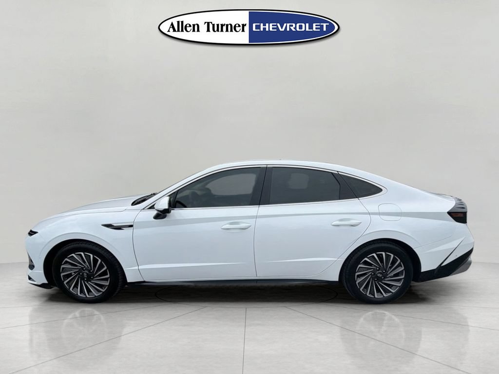 Used 2025 Hyundai Sonata Limited FWD image 6