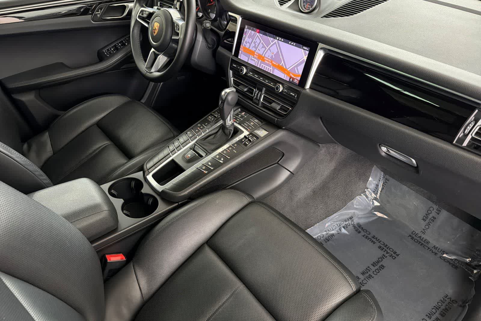 Used 2021 Porsche Macan w/ Premium Package Plus AWD/4WD image 16
