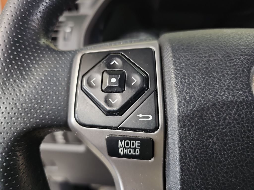 Used 2015 Toyota 4Runner Limited AWD/4WD image 19