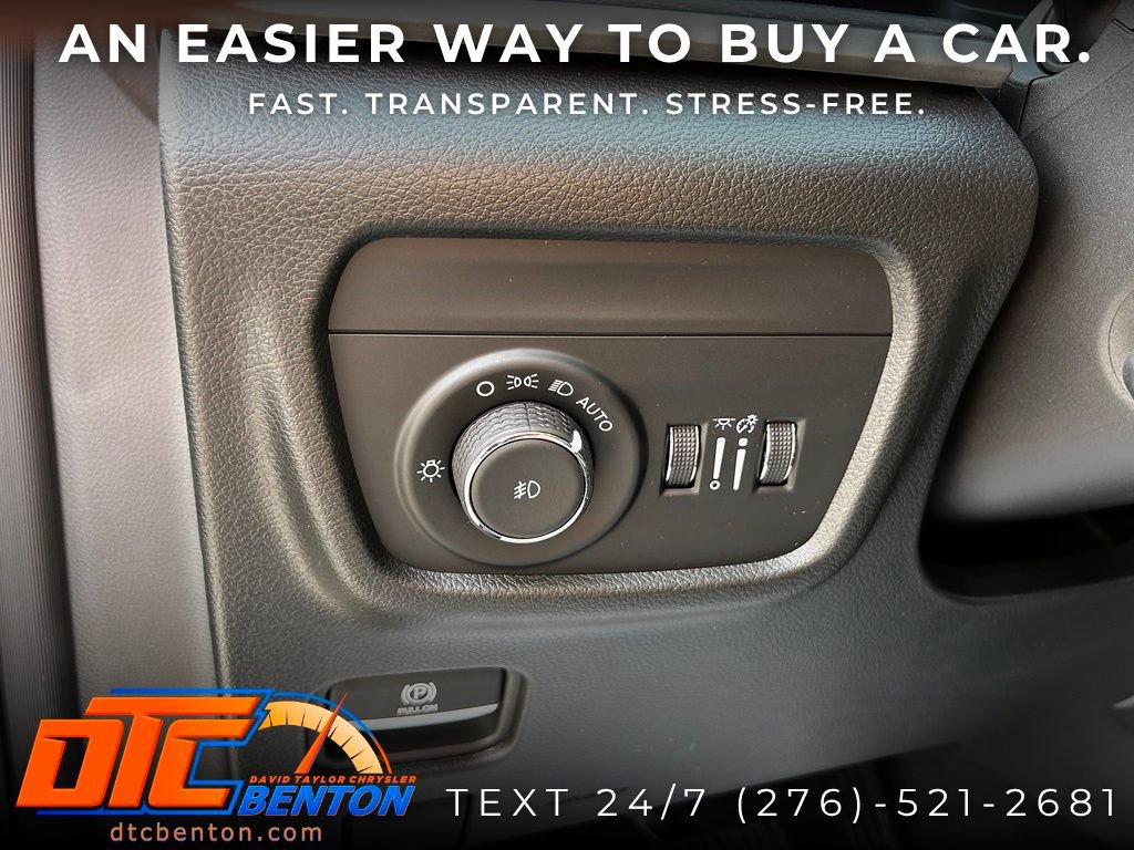 Used 2025 Jeep Grand Cherokee L Limited w/ Luxury Tech Group II AWD/4WD image 12