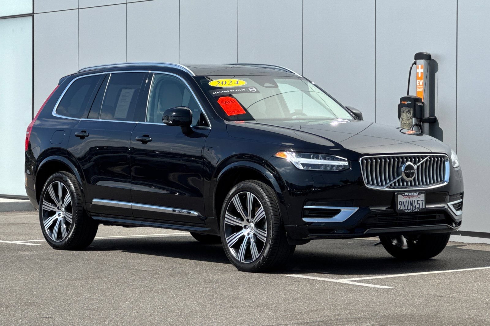 Used 2024 Volvo XC90 T8 Plus AWD/4WD image 7