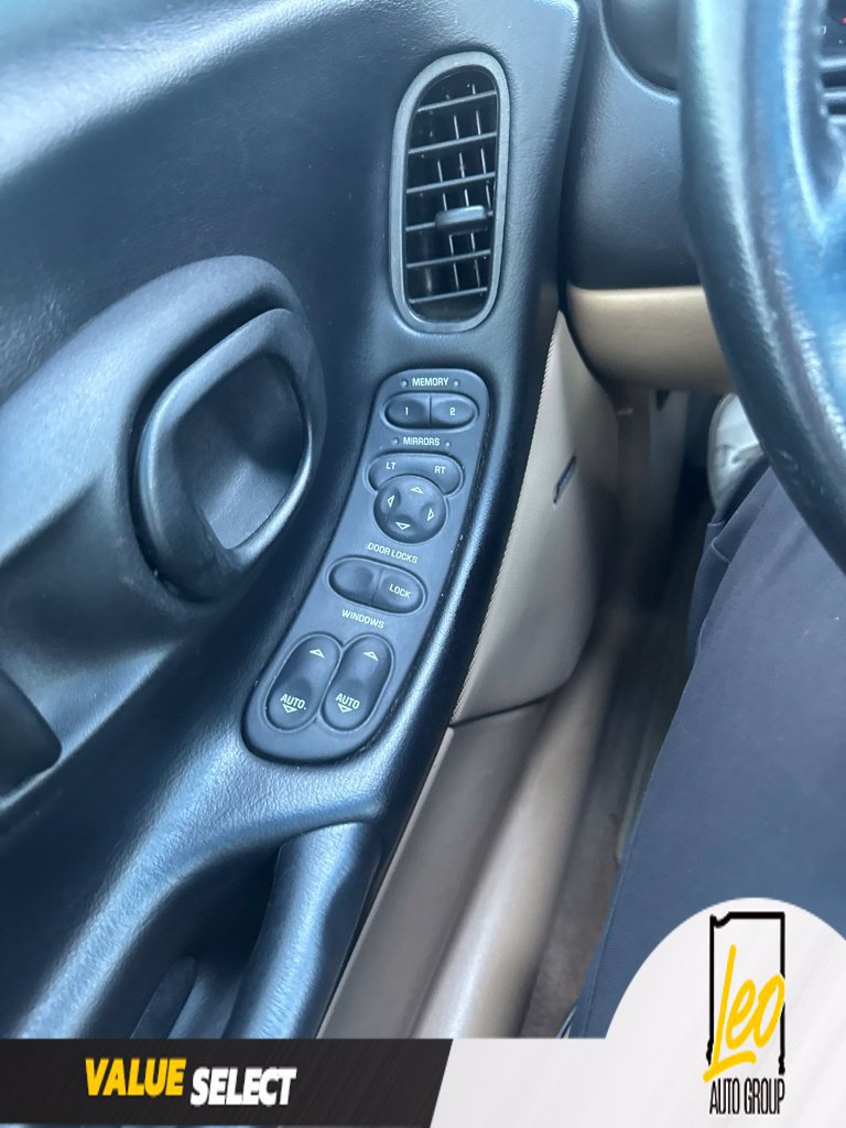 Used 2004 Chevrolet Corvette Coupe w/ Preferred Equipment Group RWD image 6