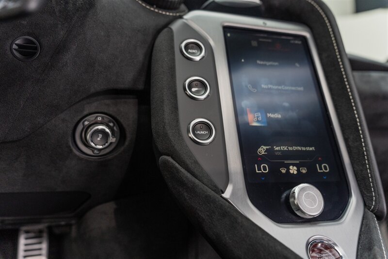 Used 2024 McLaren 750S Spider RWD image 82