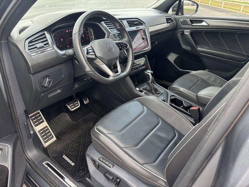 Used 2022 Volkswagen Tiguan SEL R-Line image 7