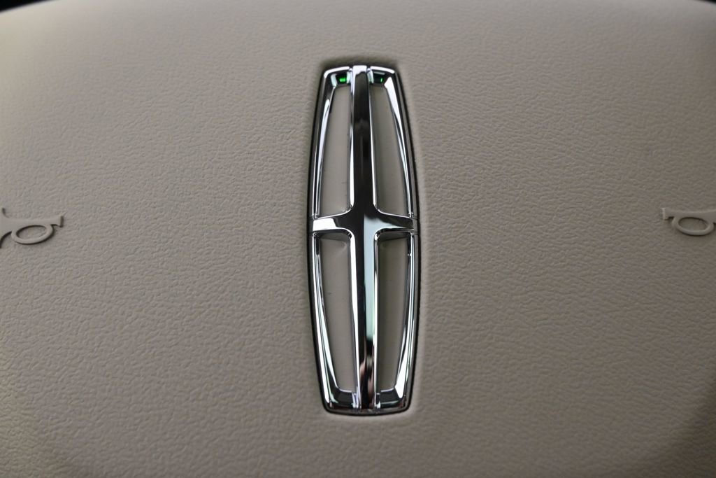New 2026 Lincoln Corsair Reserve image 32