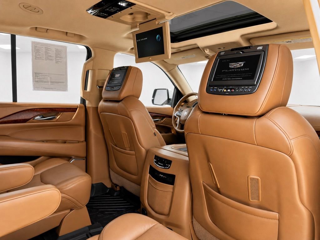 Used 2016 Cadillac Escalade Platinum AWD/4WD image 15