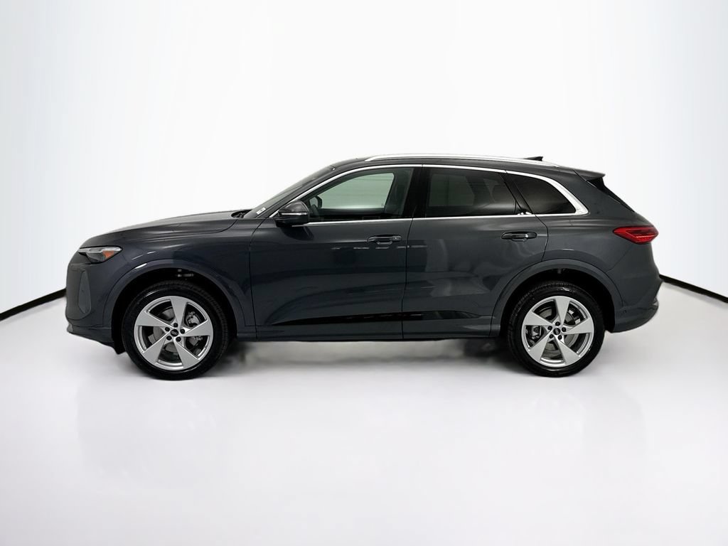 Used 2026 Audi Q5 Premium Plus w/ Premium Plus AWD/4WD image 8