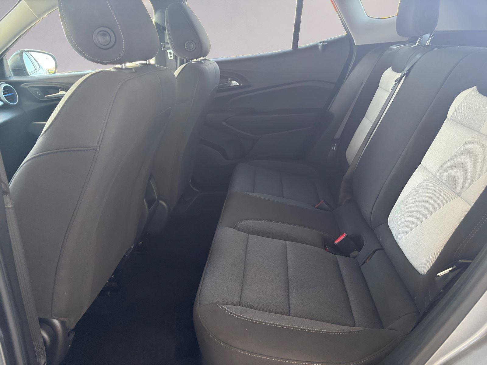 Used 2025 Chevrolet Trax LS w/ Driver Confidence Package FWD image 13