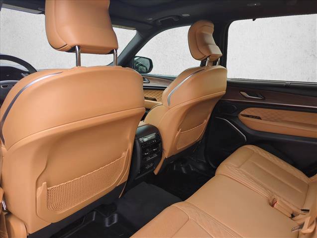 Used 2022 Jeep Grand Cherokee L Summit w/ Advanced Protech Group IV AWD/4WD image 19