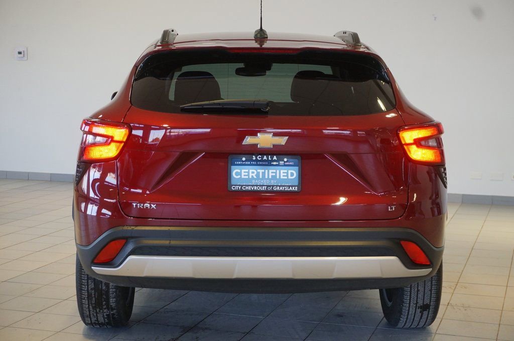 Certified 2025 Chevrolet Trax LT w/ LT Convenience Package image 6