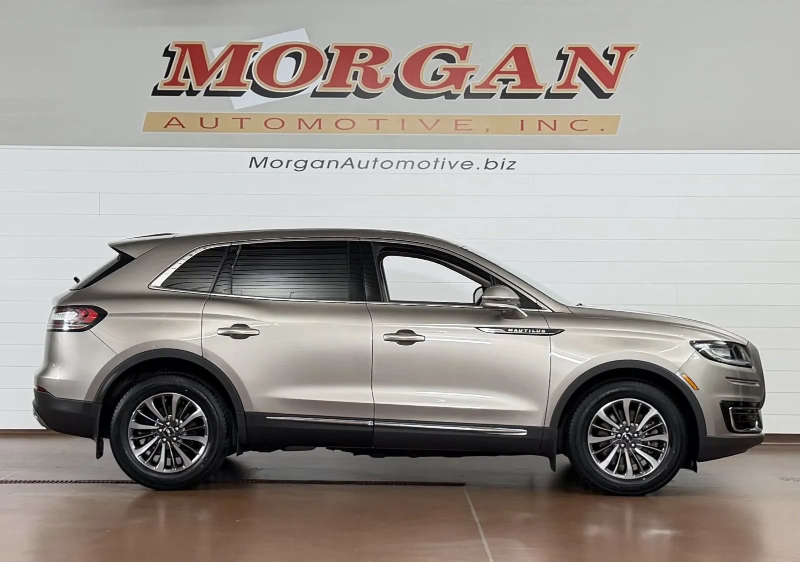 Used 2020 Lincoln Nautilus Premier w/ Equipment Group 101A AWD/4WD image 2