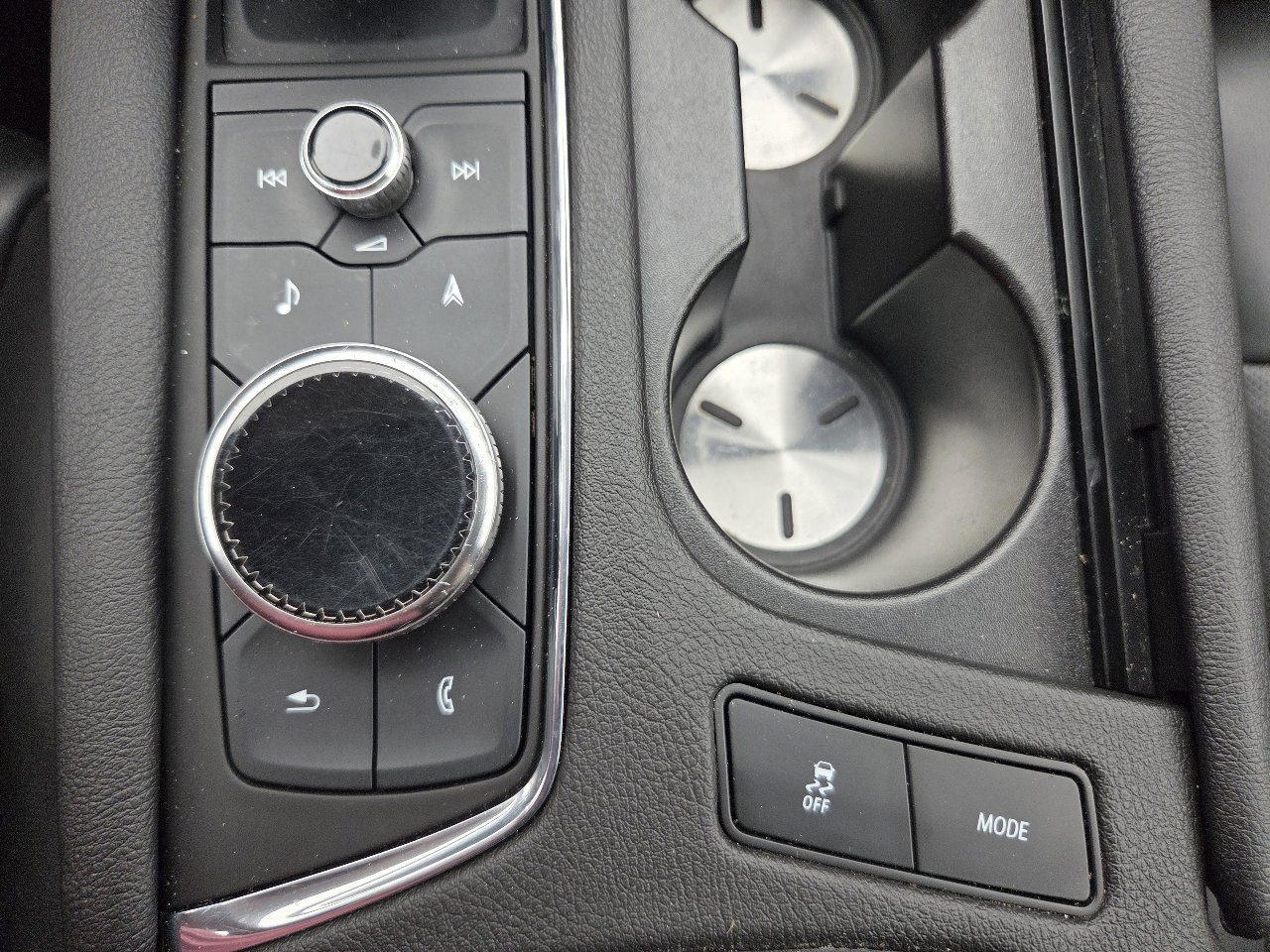 Used 2022 Cadillac XT6 Premium Luxury image 28