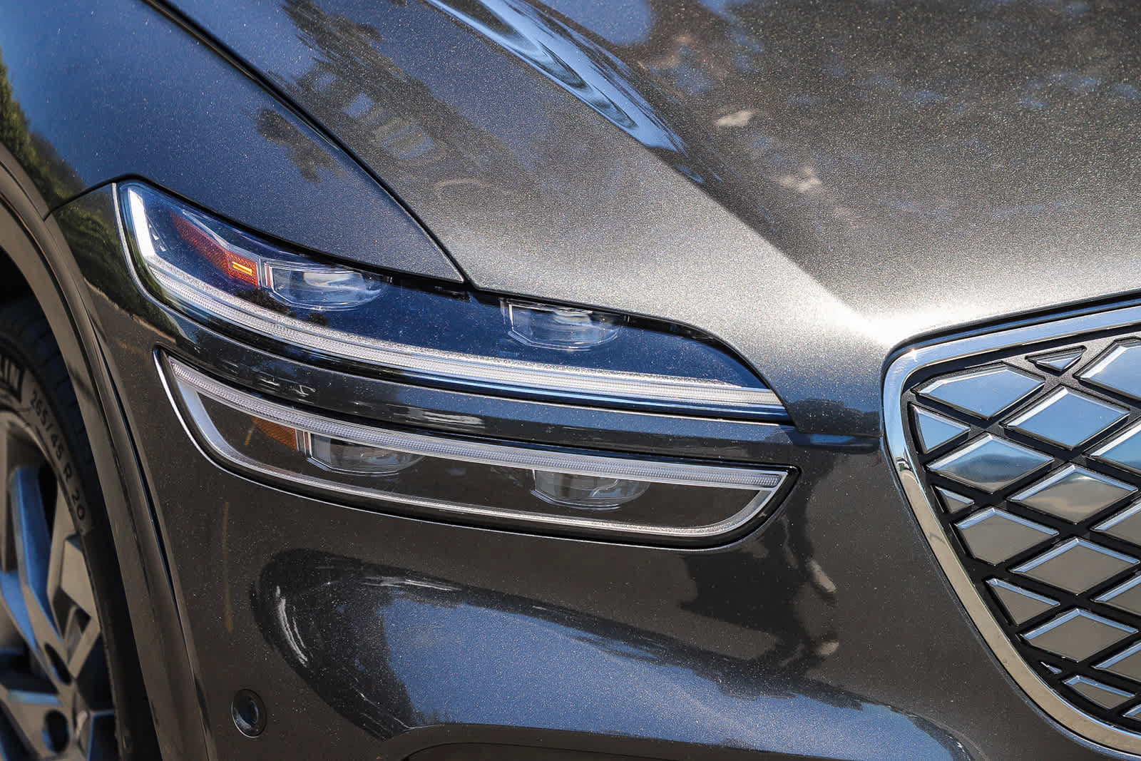 Used 2025 Genesis Electrified GV70 AWD/4WD image 4