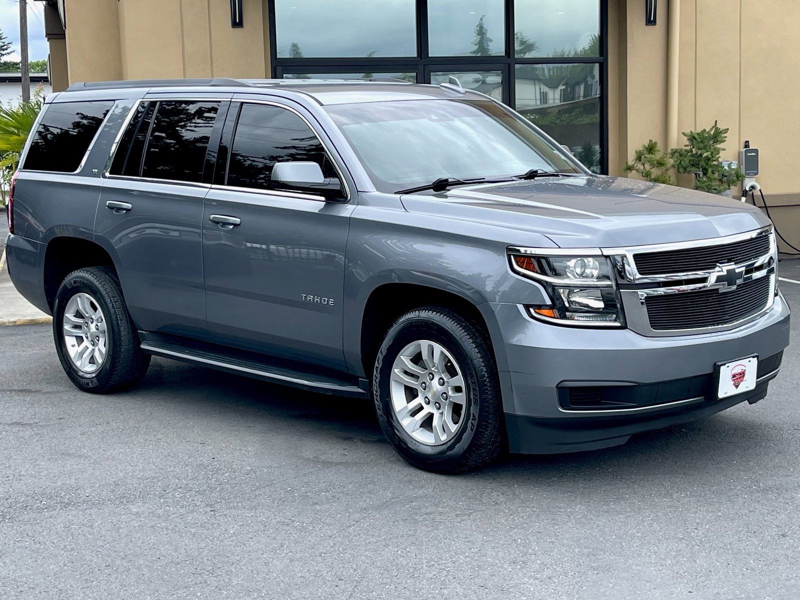 Used 2019 Chevrolet Tahoe LT image 1