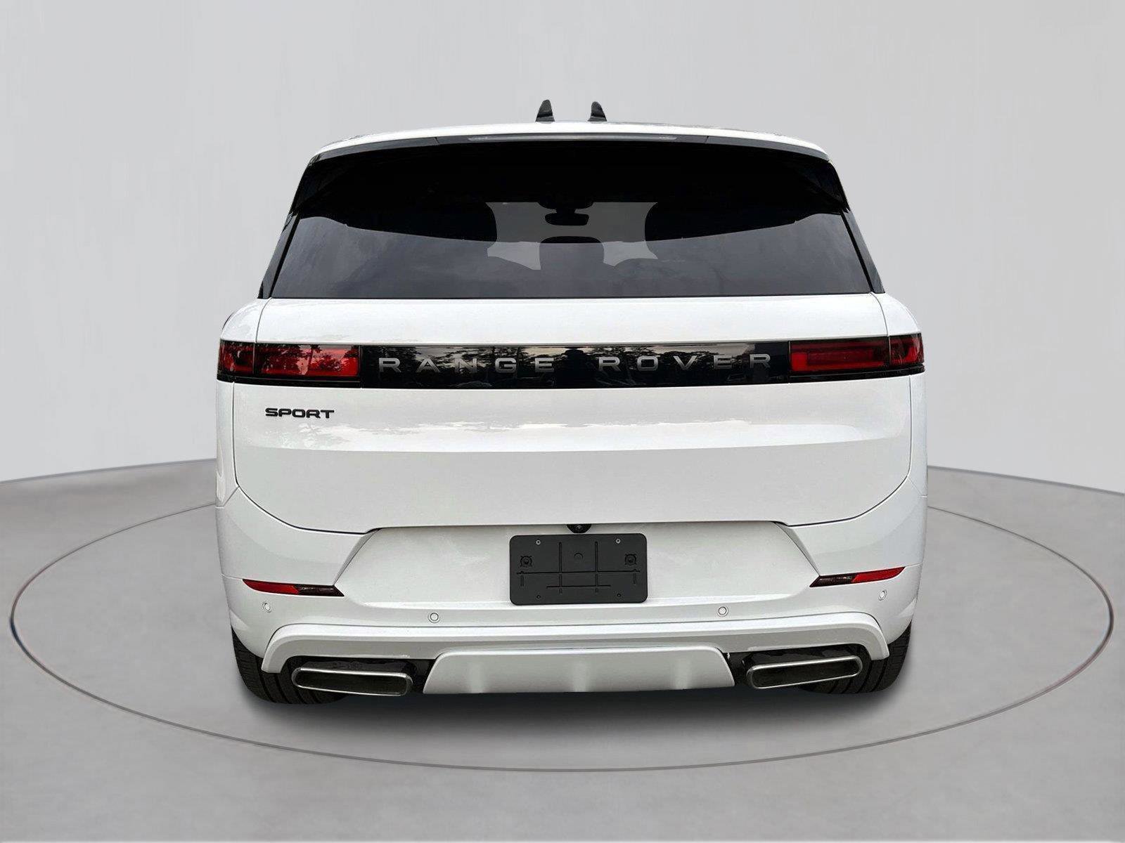 New 2025 Land Rover Range Rover Sport Dynamic SE image 3